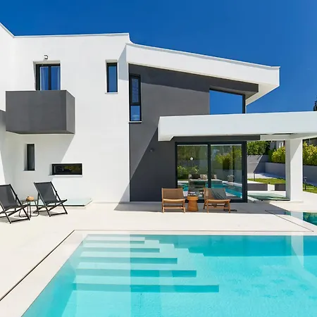 Seasalt Luxury *